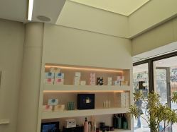 -PE SALON