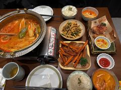 -8PINTS八品脱·日料·烧鸟·精酿小酒馆(莘庄店)