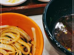 -乡党臊子面(丰庆公园店)