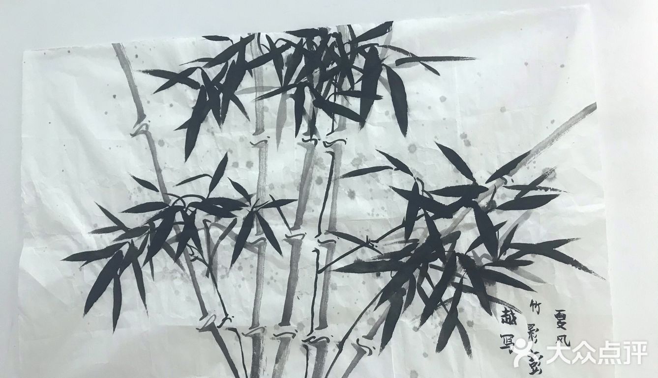 D6上午 欣赏办公室新添的装饰
