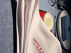 -弦月窗LUNETTE BY AMANDA(复兴路店)