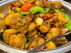 干锅蒜香鸡-刘胖子家常菜·蹄花焖藕(中南店)