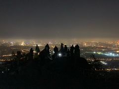 -鬼笑石后山停车场
