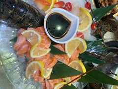 龙虾-船梆煮•蒸汽海鲜·炉火烤肉(五四广场店)