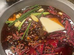 -黄潇洒老火锅(九眼桥宏济巷店)