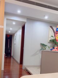 -Mamom club 慢会所(爱丁堡店)