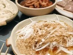 排骨鸡爪煲-三姐妹饺子(东木头市店)