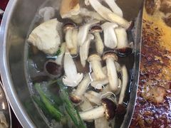 -老石黑山羊毛驴肉火锅(金凯广场店)