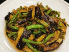 老妈豆角烧茄子-皇城根·鲁菜济南菜·吊炉烤鸭·炒鸡鱼头(济南旗舰店)