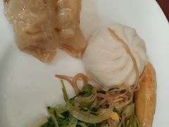 -上海宏泉丽笙酒店憩园咖啡厅