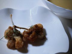 蒜蓉香草汤配香煎牛蛙腿-Jean Georges