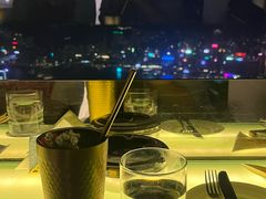 -OZONE 顶楼酒吧(香港丽思卡尔顿酒店)