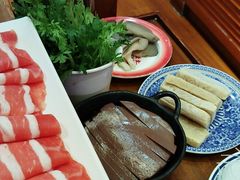 -沸炉重庆老火锅(军事博物馆店)