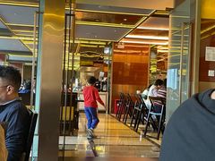 -大中华希尔顿酒店-念自助餐·嗨啤·小龙虾