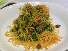 巧拌豆苗-四季民福烤鸭店(王府井灯市口店)