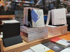 -覔书店(壹方城店)