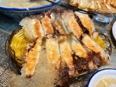 -阿洪锅贴王(小吃城店)