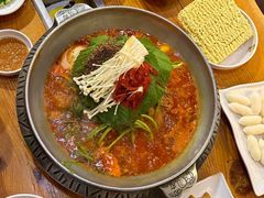 -喇喇排骨火锅·传统韩式脊骨汤(望京西园总店)