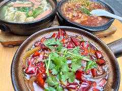 -有红鸡毛店·砂锅菜(抚琴夜市店)