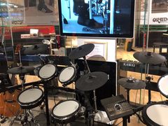 -柏斯音乐艺术中心·钢琴·吉他(世纪金源店)