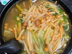 酸辣粉-龙记桂林米粉(国贸一九九五年店)