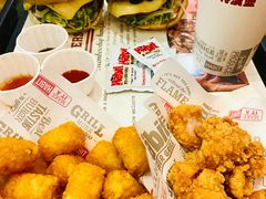 -The Habit Burger Grill 哈比特汉堡(世博店)