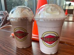 草莓味奶昔-FATBURGER 特富客汉堡(外交公寓店)