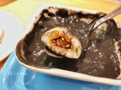 汤丸配芝麻糊-满记甜品(友谊国贸城店)
