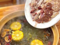 -广味炭炉鸡煲(宝业路分店)