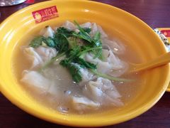 精肉小馄饨-小杨生煎(香港名都店)