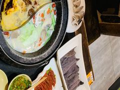 菌汤鸳鸯锅-唇辣号重庆老火锅(亦庄店)