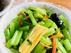 -帅帅药膳把子肉(小吃城店)