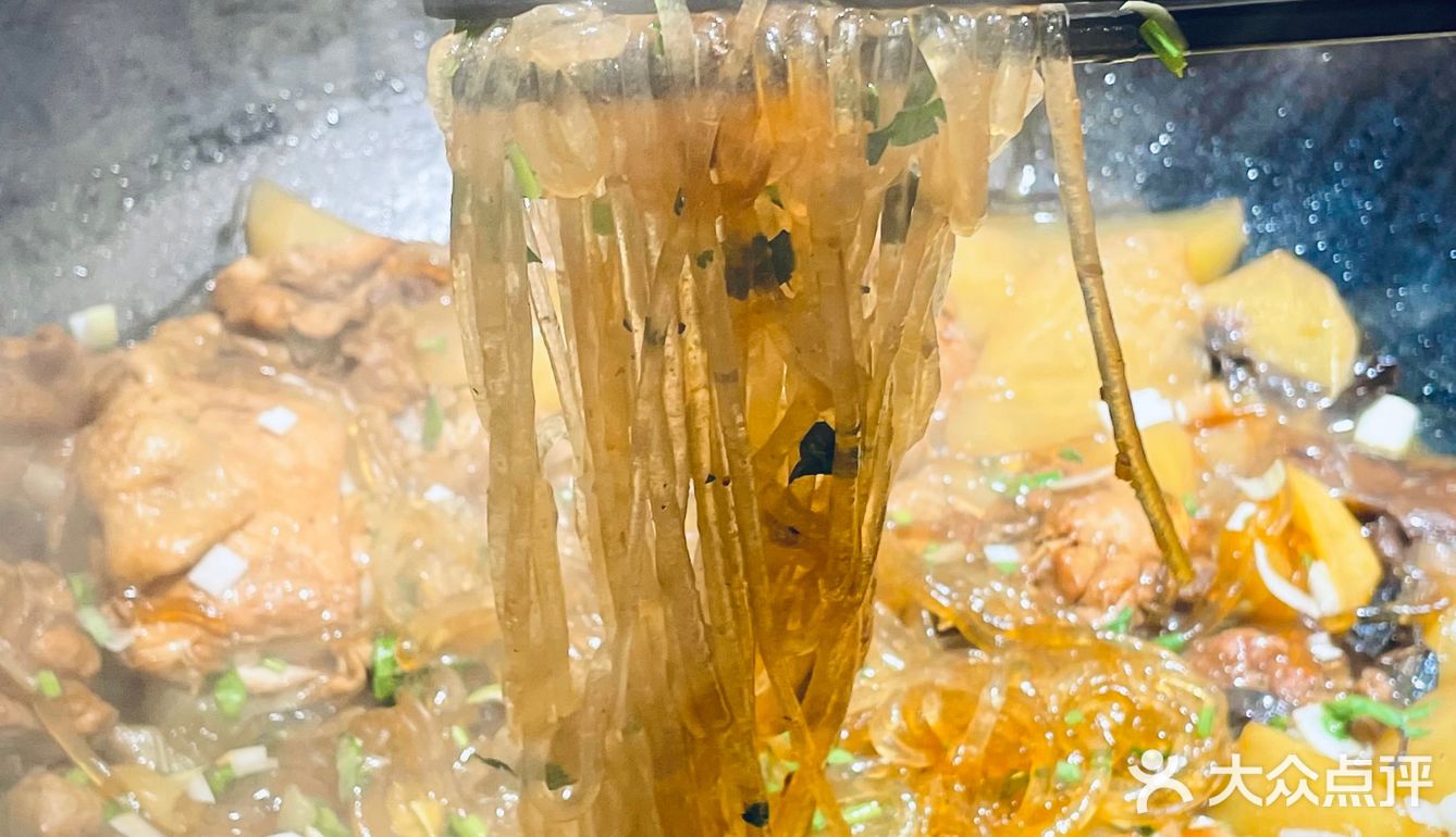 地道东北铁锅炖丨和晟铁锅炖