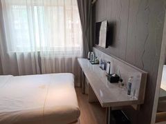 -德全心悦酒店(北京金台路地铁站店)