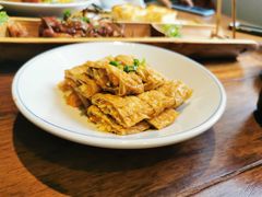 豆腐皮葱花肉-大牌大·传统杭帮菜(湖滨店)