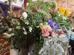 -FLOVIE FLORIST CAFE
