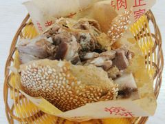 -洪峰浩老北京烧饼夹肉(角门路店)