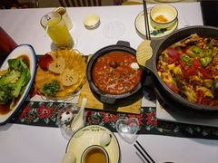 -刘姐啤酒鱼民族演艺餐厅(西街总店)