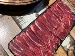 -虾弄弄海派小龙虾·牛羊蝎子火锅