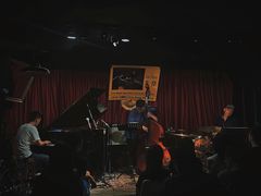 -东岸Cafe 爵士俱乐部