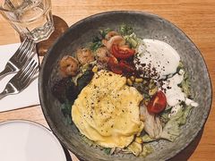 牛油果鲜虾沙拉-A30 BISTRO