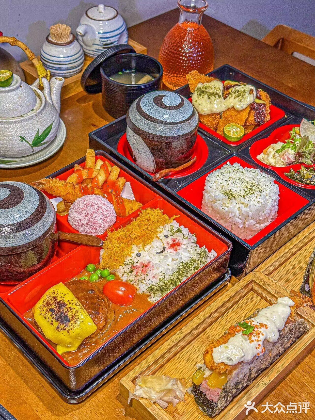 本地人私藏这家可以看解放碑跨年的料理小馆