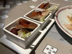 -穹六人间 people 6(岳阳路店)