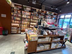 -新华书店(永安路店)