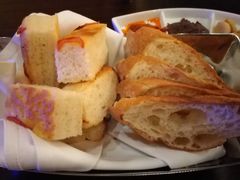 -卡佩罗意大利餐厅及酒吧Al Cappello Trattoria