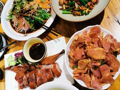 -老滇山寨•云南特色菜•地方菜•民族风情歌舞表演(金碧店)