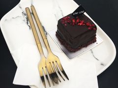 覆盆子蛋糕-UNI UNI(环亚凯瑟琳店)