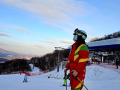 -亚布力新体委滑雪场