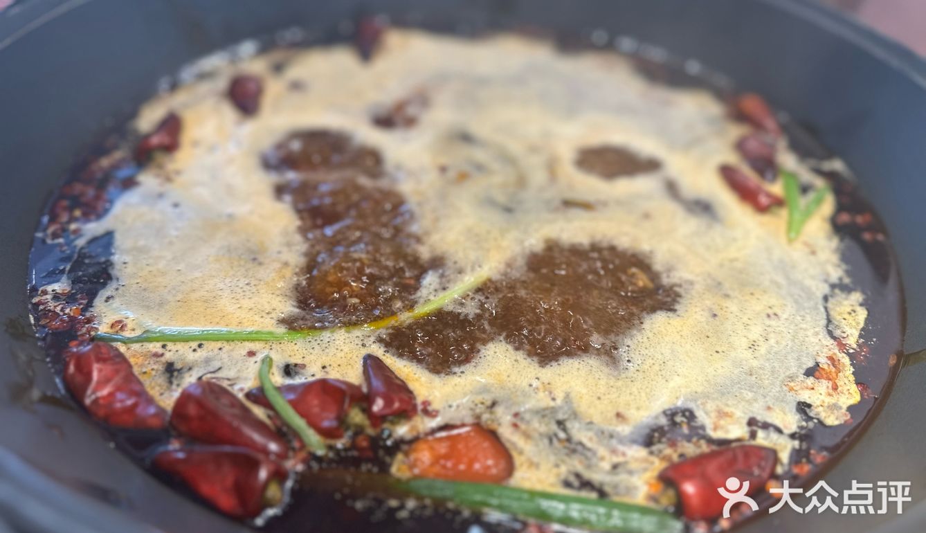 请客聚餐都很适合，有杨梅冰沙夏天的最爱，价格才9.9元