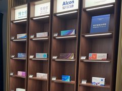 -LensCrafters亮视点(东方新天地店)